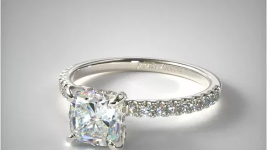 cushion-cut-diamond-ring